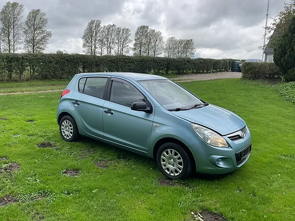 Hyundai I20 2009 photo 2