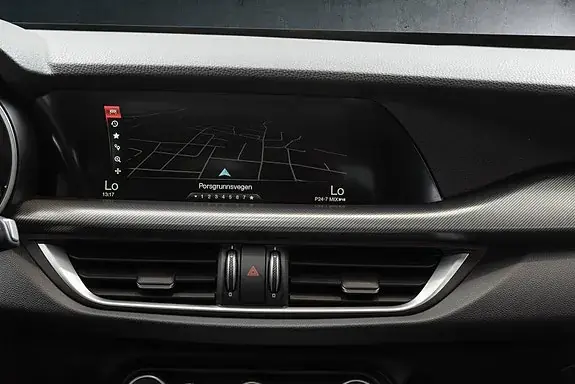 Alfa Romeo Stelvio 2017 photo 5