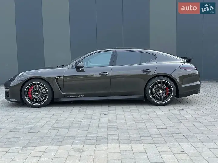 Porsche Panamera 2012 photo 4