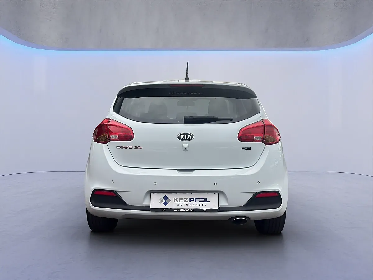 Kia Ceed 2015 photo 3