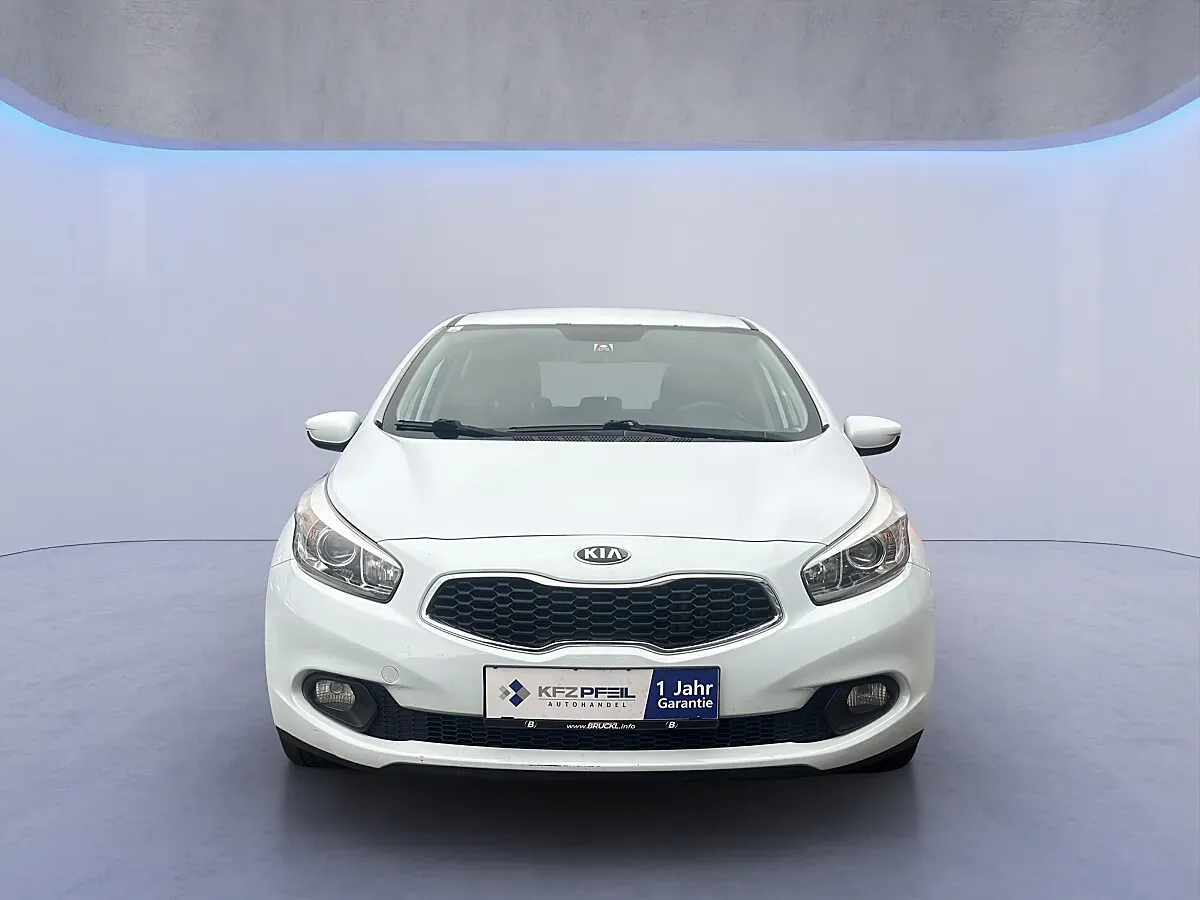Kia Ceed 2015 photo 2