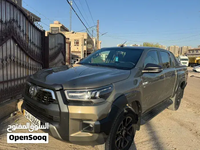 Toyota Hilux 2023 photo 3