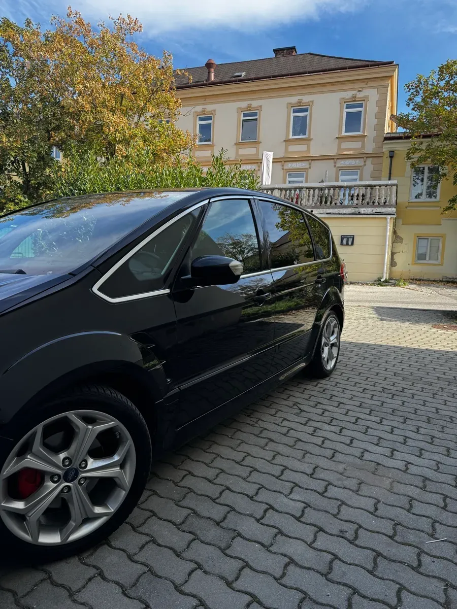 Ford S-Max 2011 photo 3