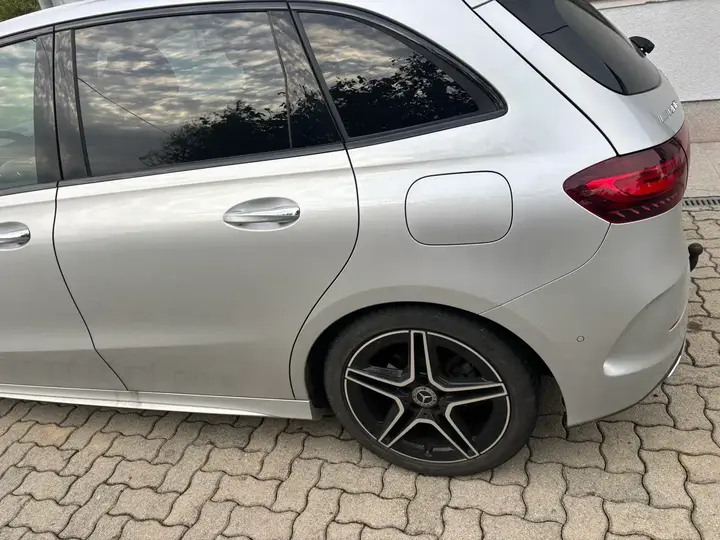 Mercedes-Benz B-Class 2024 photo 2