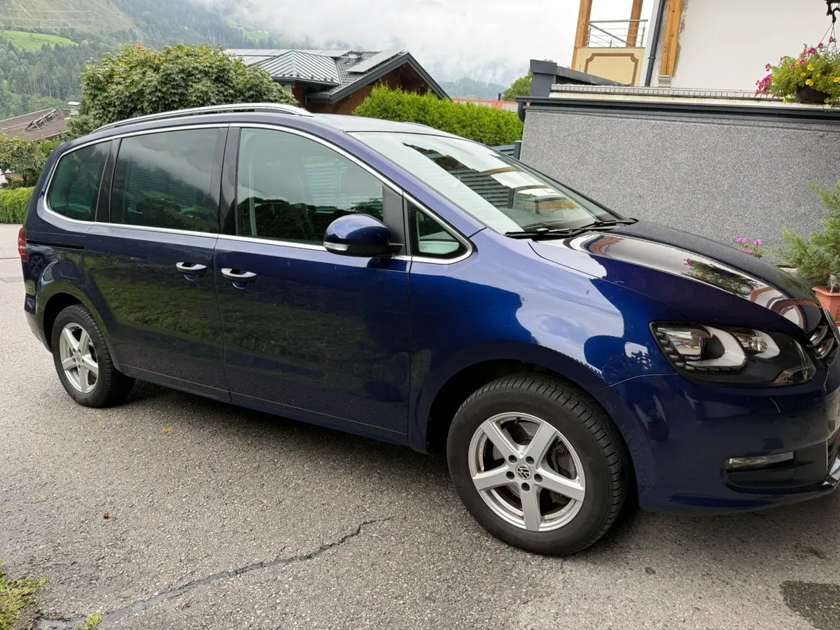 Volkswagen Sharan 2017 photo 2