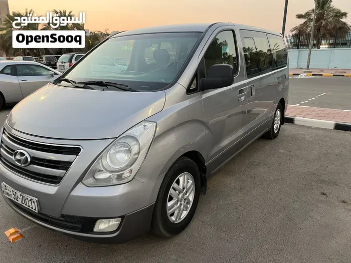 Hyundai H1 2018 photo 2