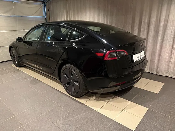Tesla Model 3 2023 photo 4