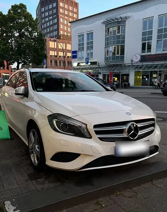 Mercedes-Benz A 180