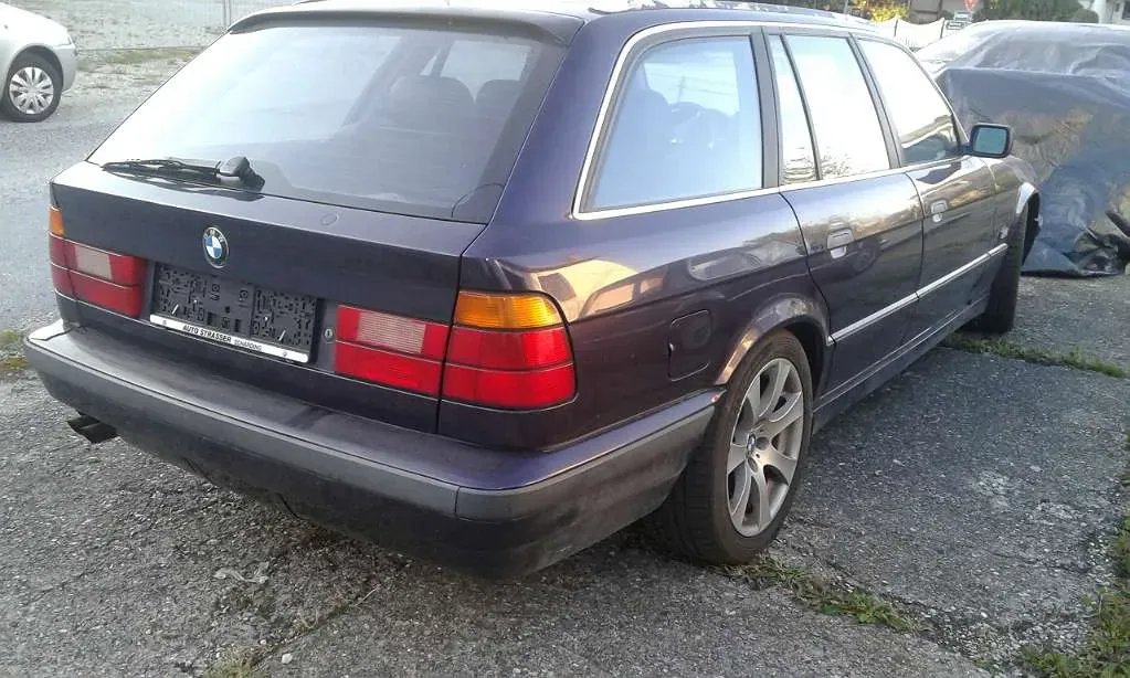 BMW 5 Series 1996 photo 3