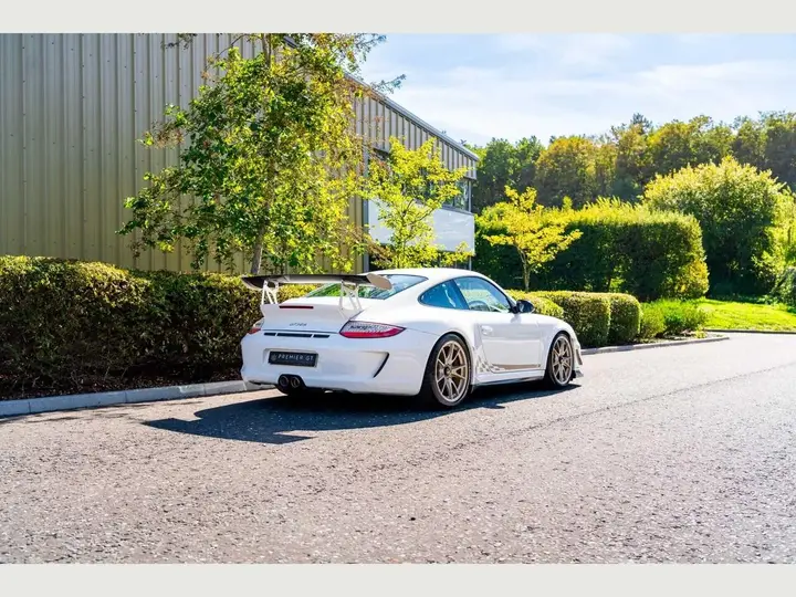 Porsche 911 2011 photo 3