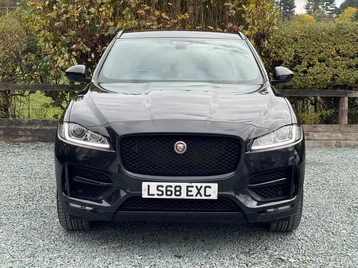Jaguar F-Pace 2018 photo 3