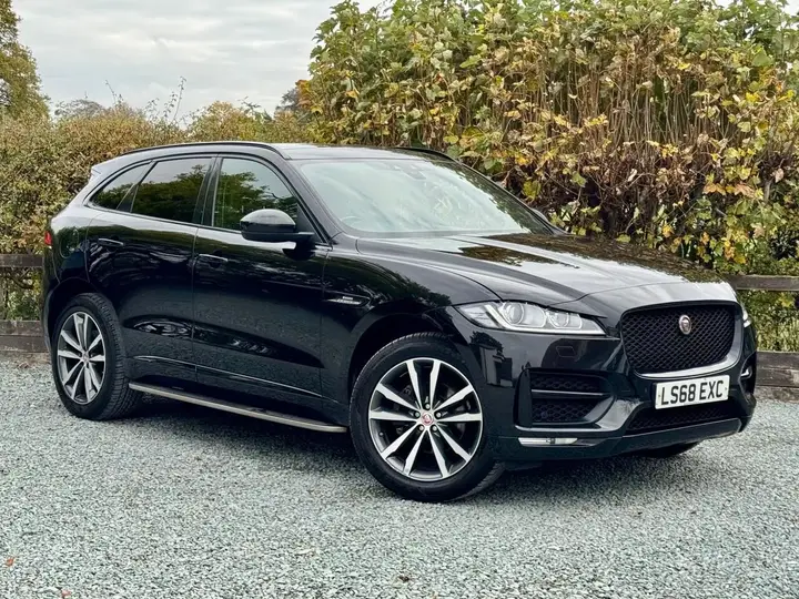 Jaguar F-Pace