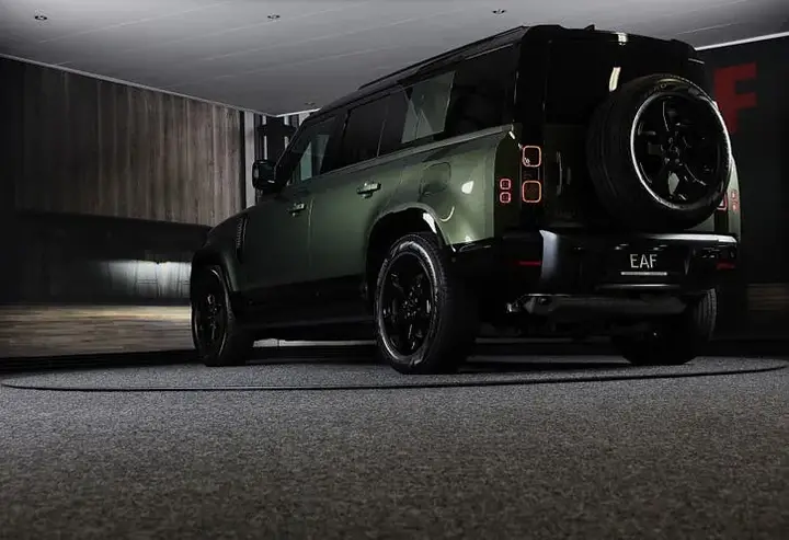 Land Rover Defender 2026 photo 3