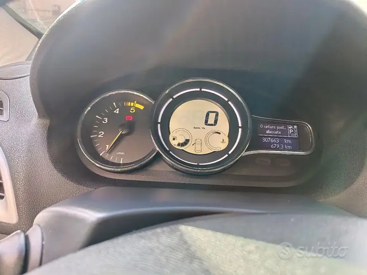 Renault Megane 2010 photo 5