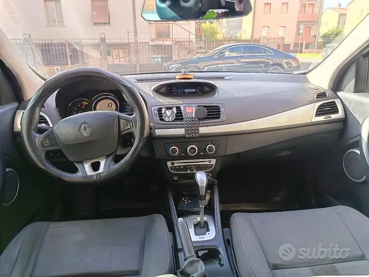 Renault Megane 2010 photo 4