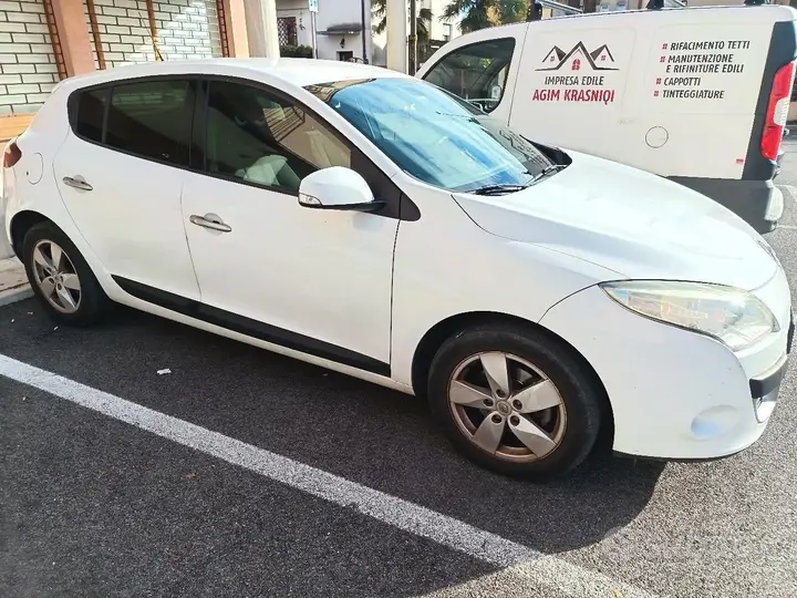 Renault Megane 2010 photo 2
