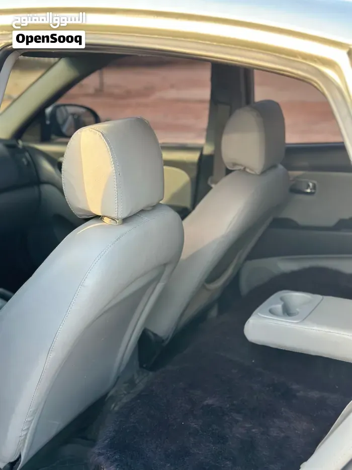 Hyundai Avante 2010 photo 2