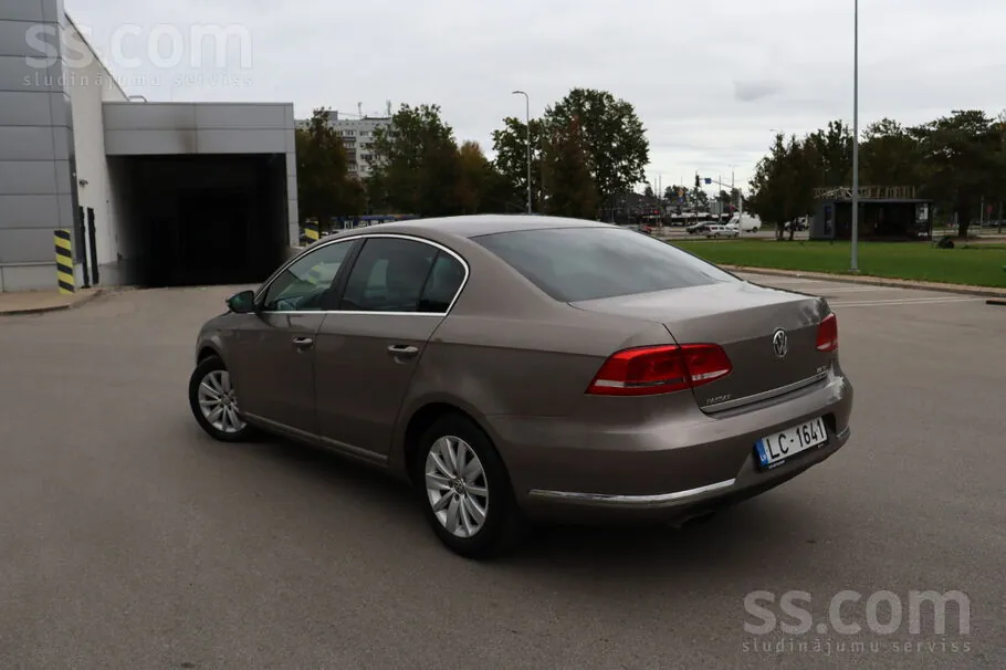 Volkswagen Passat 2011 photo 5