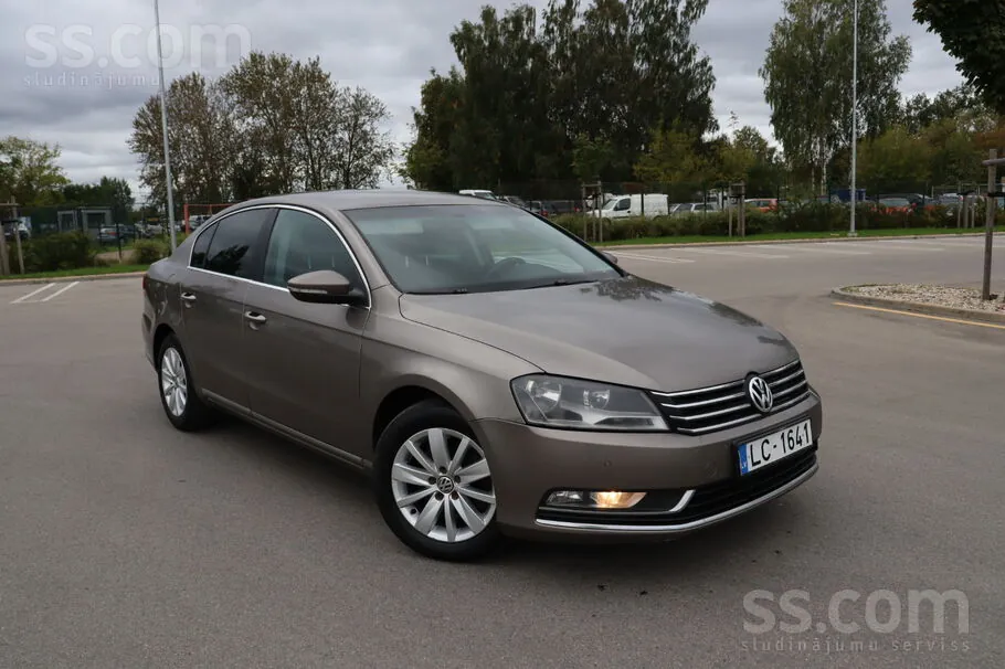 Volkswagen Passat 2011 photo 2