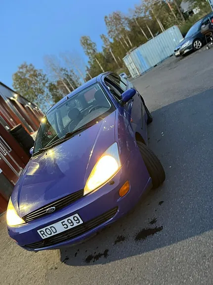 Ford Focus 2000 photo 5