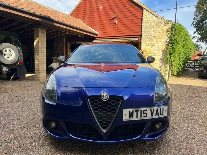 Alfa Romeo Giulietta 2015 photo 2