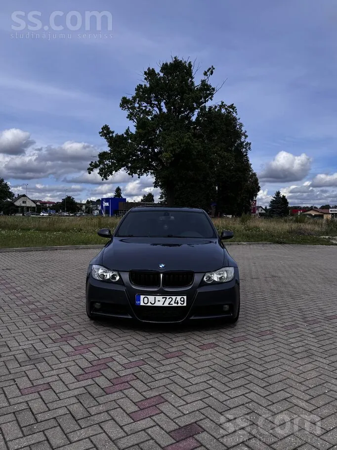 BMW 320 2006 photo 2
