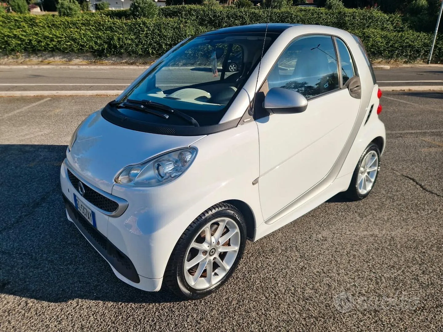 Smart Fortwo 2012 photo 2