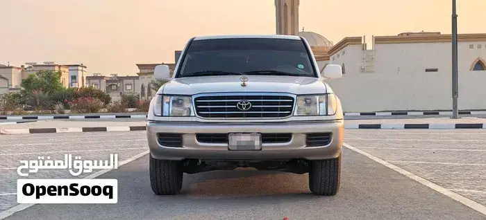 Toyota Land Cruiser 2001 photo 2