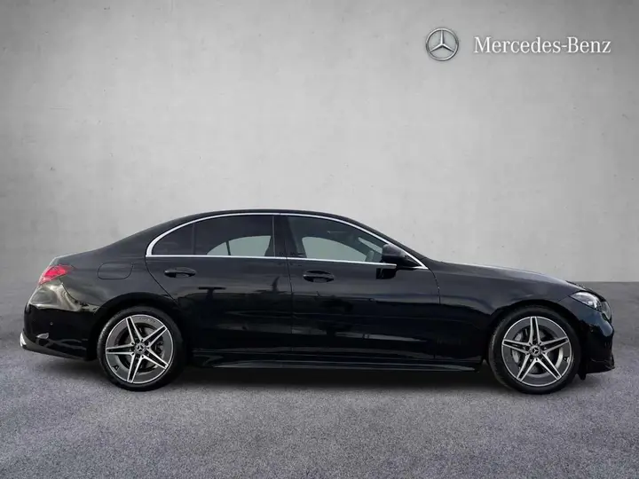 Mercedes-Benz C-Class 2026 photo 3