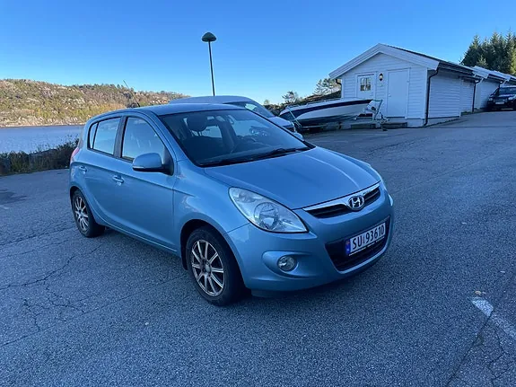 Hyundai I20 2010 photo 3