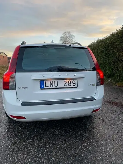 Volvo V50 2011 photo 3