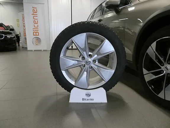 Volvo V60 Cross Country 2022 photo 2