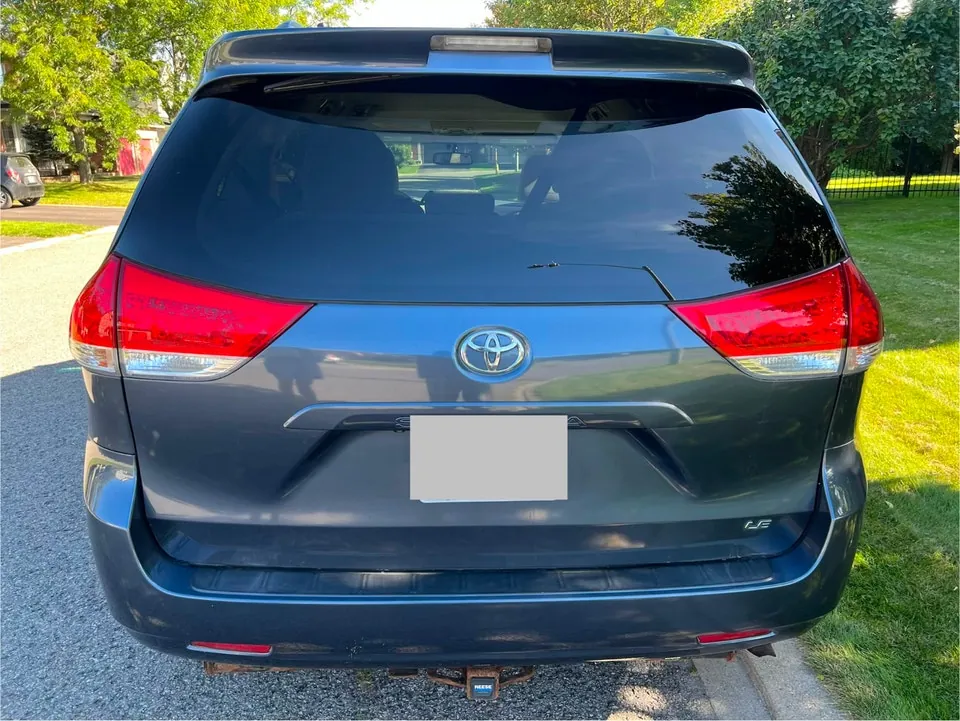 Toyota Sienna 2013 photo 4