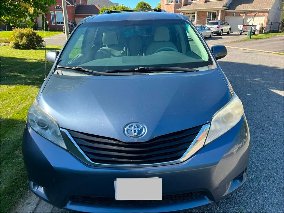Toyota Sienna 2013 photo 5