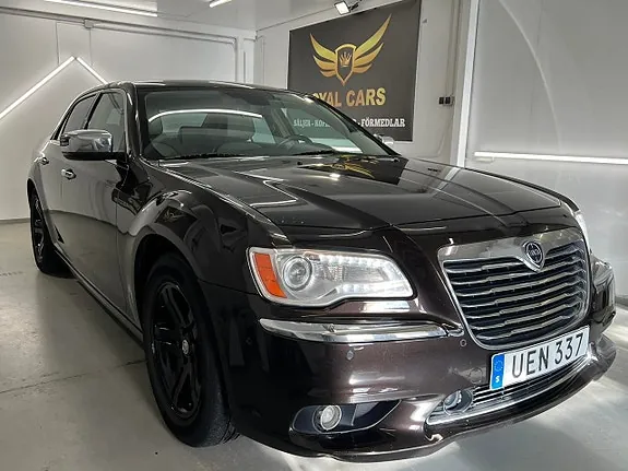 Lancia Thema 2012 photo 2