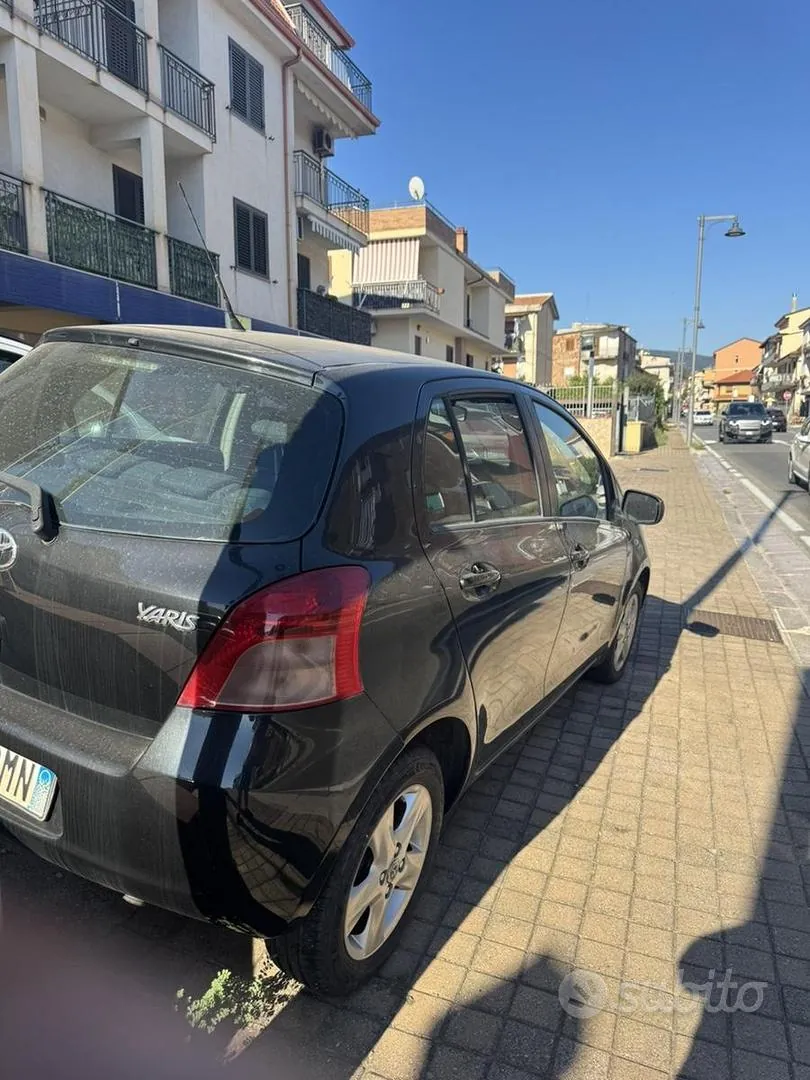 Toyota Yaris 2007 photo 2