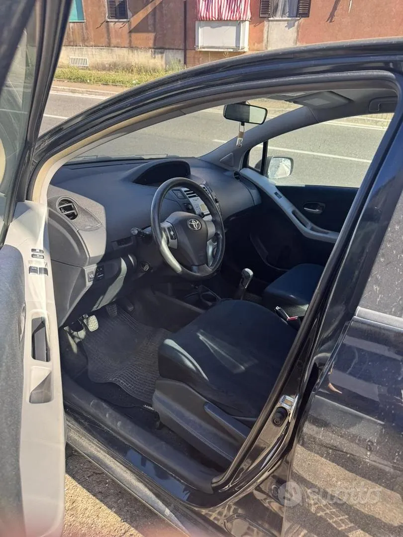 Toyota Yaris 2007 photo 3