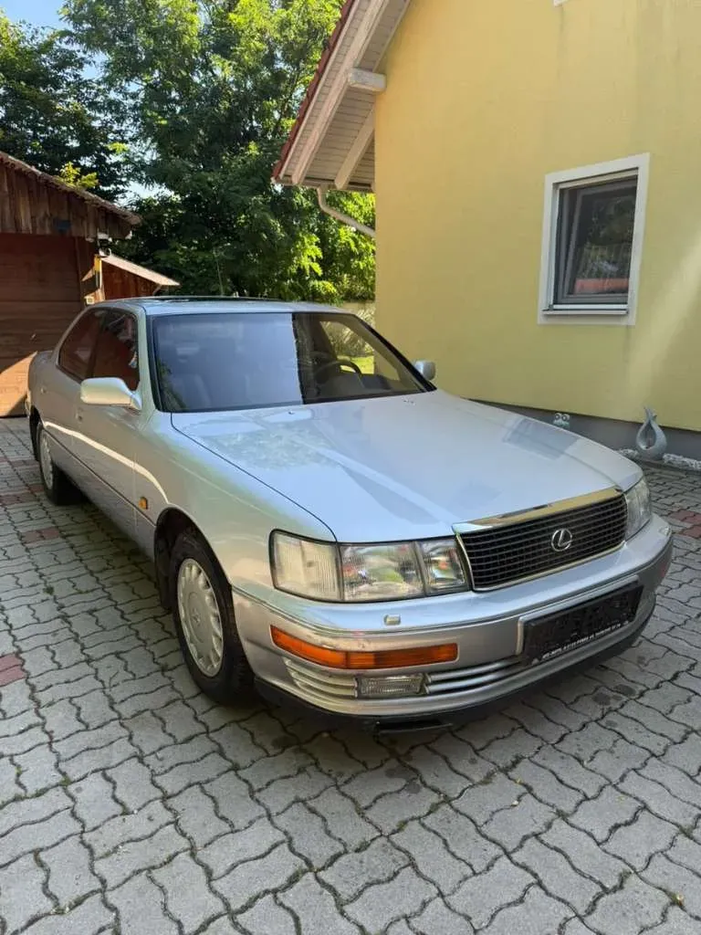 Lexus Ls 1990 photo 2