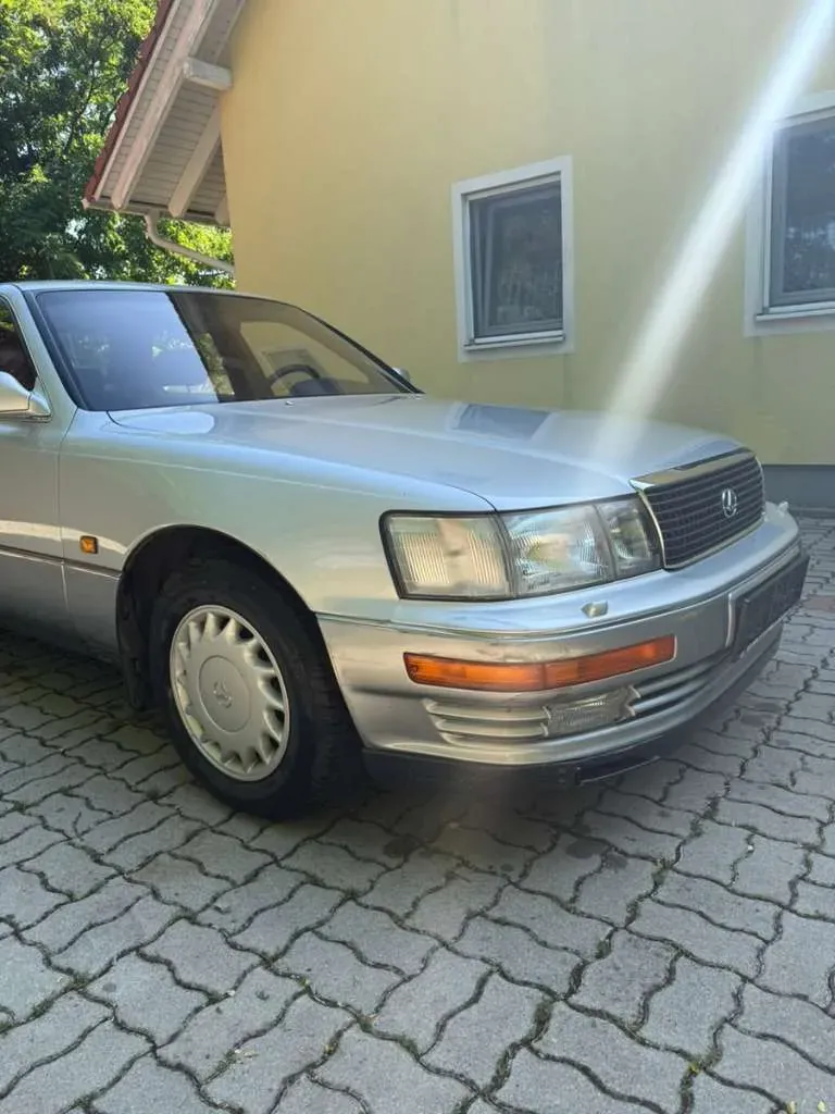 Lexus Ls 1990 photo 3