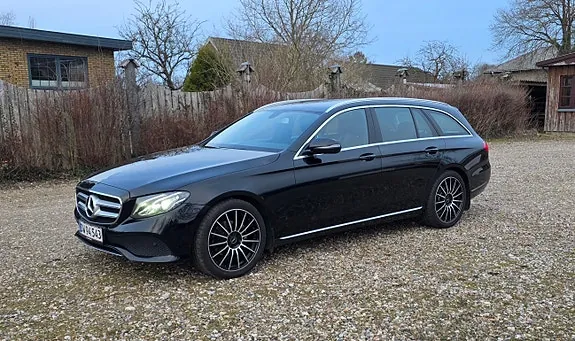 Mercedes-Benz E220 D