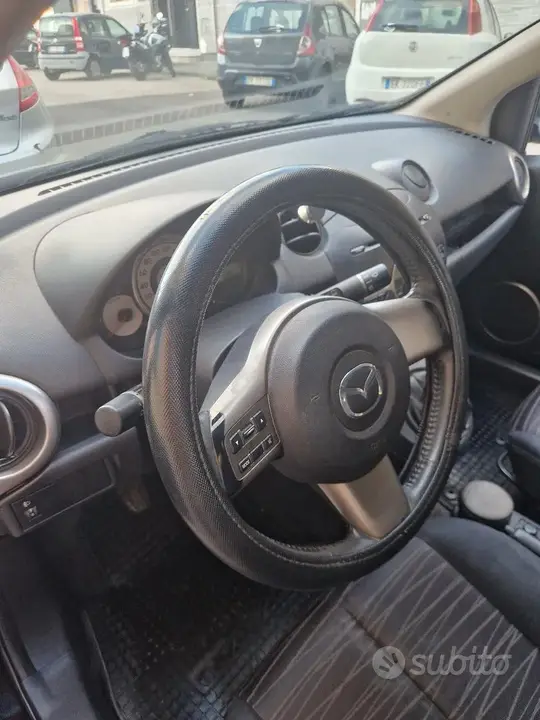 Mazda Mazda2 2008 photo 3