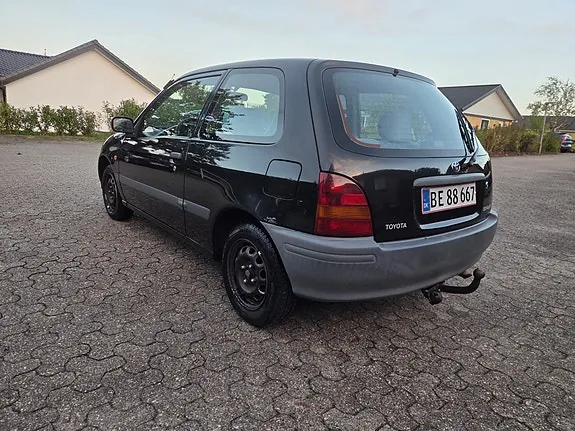 Toyota Starlet 1999 photo 5