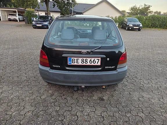 Toyota Starlet 1999 photo 4