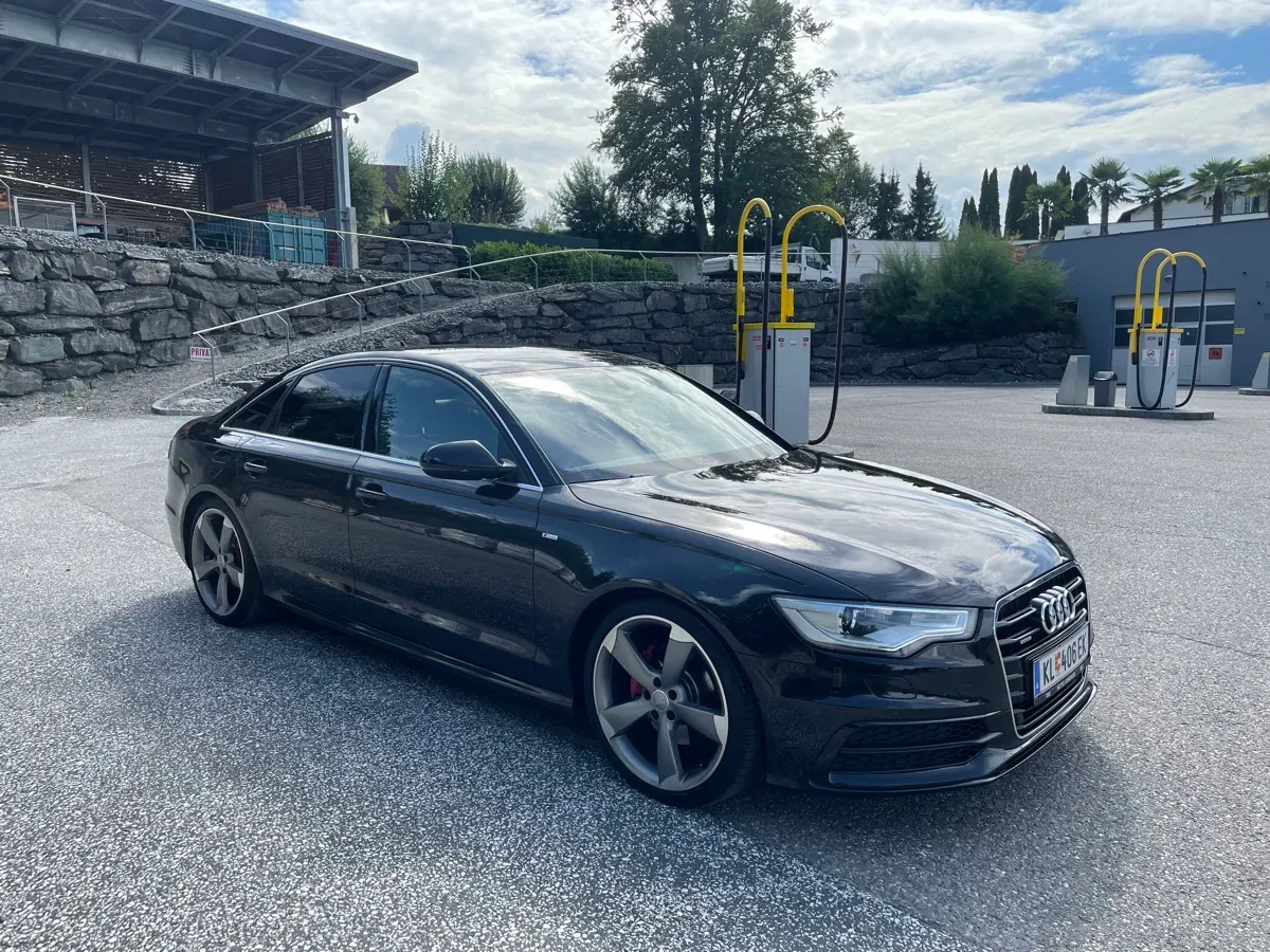 Audi A6 2011 photo 2