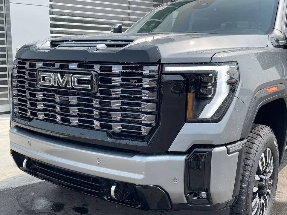 GMC Sierra 3500Hd 2026 photo 3