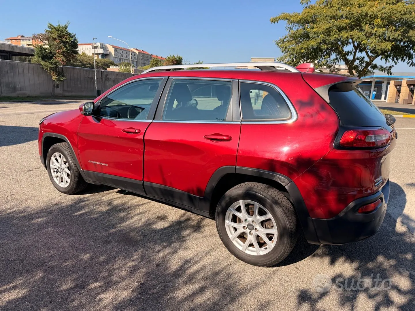 Jeep Cherokee 2015 photo 3