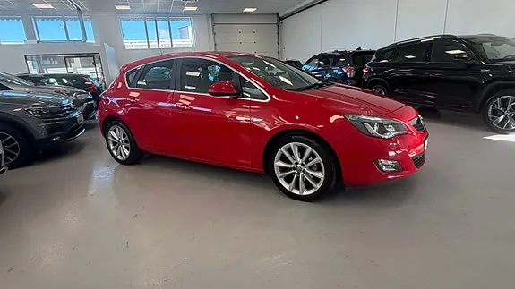 Opel Astra 2010 photo 3