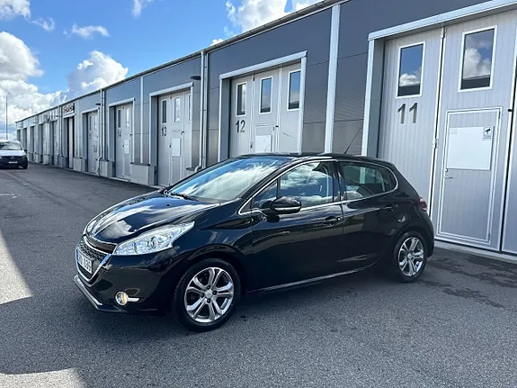 Peugeot 208 2012 photo 5