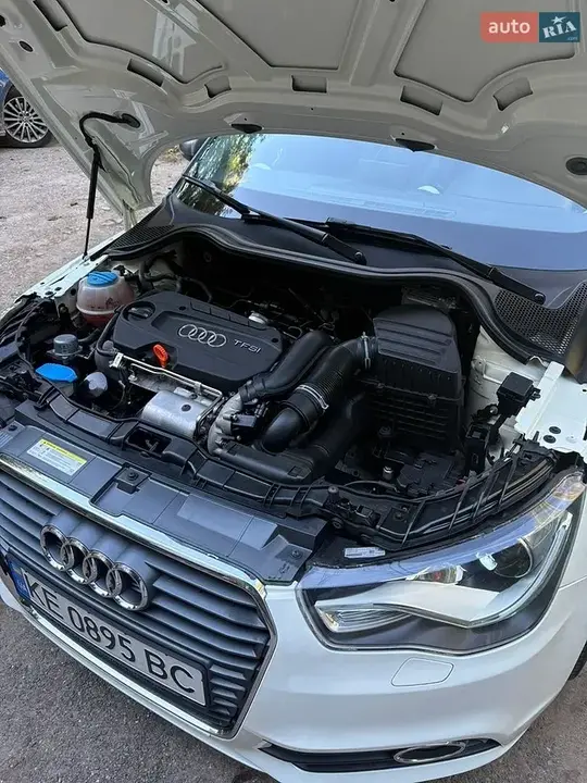 Audi A1 2010 photo 5