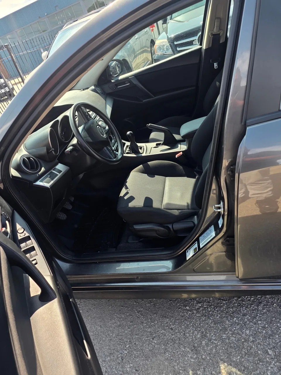 Mazda Mazda3 2011 photo 5